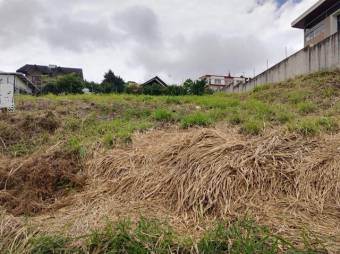 Se vende lote de 977m2 en Concepción de Heredia 25-1858