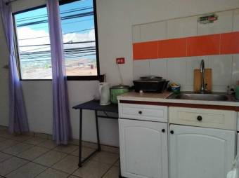 Se vende propiedad con 3 Apartamentos en San Francisco Heredia 25-1000