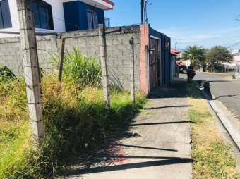 Se vende lote de 844m2 en Mercedes de Heredia 25-1066