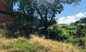 Se vende lote de 844m2 en Mercedes de Heredia 25-1066