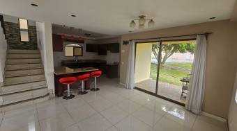 Vendo casa en Condominio La Guacima Arriba.