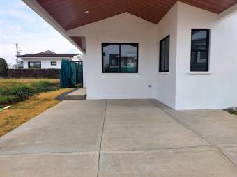 Se vende espaciosa casa con amplio patio en San Rafael de Alajuela 25-1671