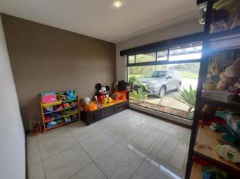 MLS-26-723 LS VENTA CASA GUACIMA ALAJUELA