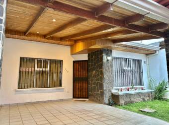 House for sale in Moravia, San José.