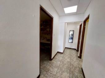 Se vende propiedad con 2 apartamentos en Mata de Plátano San José 26-355