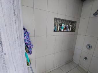 Se vende moderna propiedad de 5000m2 en San Antonio de Belen 26-673