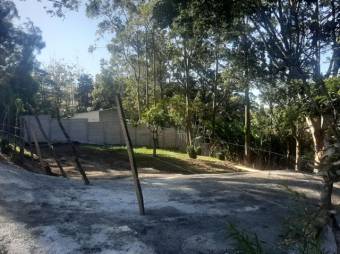 Se vende amplio lote de 3,400m2 en San Miguel de Heredia 25-129