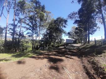 Se vende amplio lote de 3,400m2 en San Miguel de Heredia 25-129