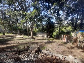 Se vende amplio lote de 3,400m2 en San Miguel de Heredia 25-129