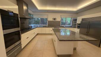 VENTA DE CASA LUJOSA, SAN JOSÉ, ESCAZÚ, CONDOMINIO CON SEGURIDAD VENTA DE CASA LUJOSA, SAN JOSÉ, ESCAZÚ, CONDOMINIO CON SEGURIDAD