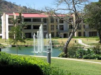 Se alquila moderno apartamento en condominio de Uruca Santa Ana 26-568