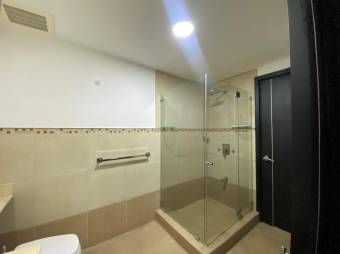 Se alquila moderno apartamento en condominio de Rio Oro 26-675