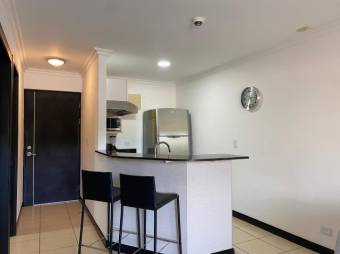 Se alquila moderno apartamento en condominio de Rio Oro 26-675