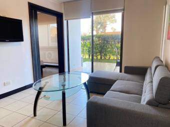 Se alquila moderno apartamento en condominio de Rio