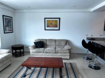 Se alquila moderno apartamento en condominio de Santa Ana 26-770
