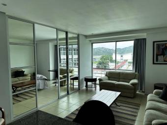 Se alquila moderno apartamento en condominio de Santa Ana 26-770