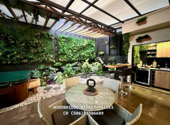 Venta de casa Escazu Guachipelin $449.000 /290 metros. 4 dormitorios