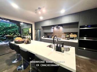 Venta de casa Escazu Guachipelin $449.000 /290 metros. 4 dormitorios