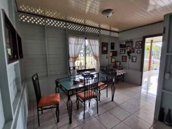 MLS--25-1079 VENTA LOTE CON CASA VENECIA SAN CARLOS