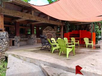 En Venta The Jungle Mansion  en Playa Negra de Puerto Viejo, Talamanca