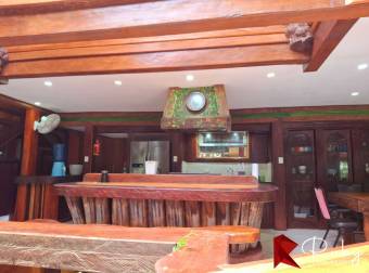 En Venta The Jungle Mansion  en Playa Negra de Puerto Viejo, Talamanca