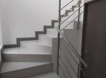 Condominio cerca del Cristo de Sabanilla