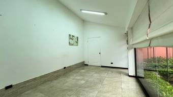 Se alquila espaciosa casa de 2 plantas en Pozos de Santa Ana 26-749