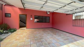 Se alquila espaciosa casa de 2 plantas en Pozos de Santa Ana 26-749