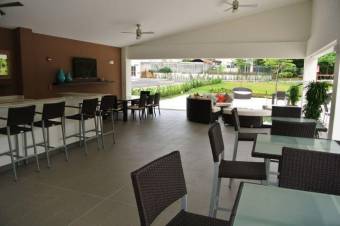 Se alquila apartamento en condominio de Guachipelín Escazú 26-755