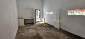 Se alquila espaciosa casa en condominio de Ciudad Colon 26-757