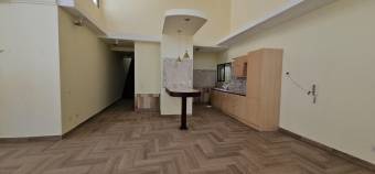 Se alquila espaciosa casa en condominio de Ciudad Colon 26-757