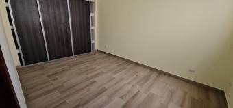 Se alquila espaciosa casa en condominio de Ciudad Colon 26-757