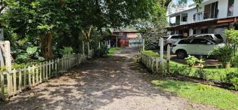 Se alquila espaciosa casa en condominio de Ciudad Colon 26-757