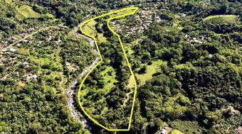 VENTA DE FINCA DE 10.9 HA FRENTE AL RIO EN VALLE DEL CHIRRIPO