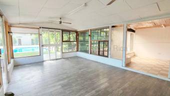Venta de Extraordinaria Casa en Santa Ana Centro / Mls. 27-112 OFC JB
