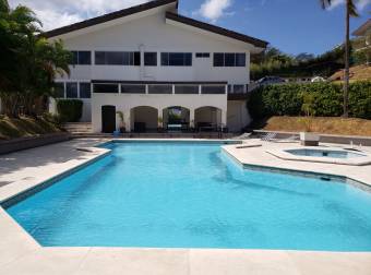 Vendo Apartamento en Condominio Panorama  Piedades, Santa Ana,  San José 