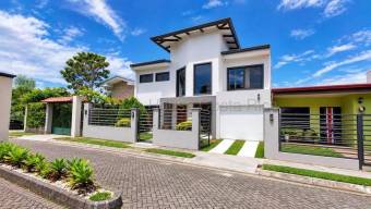Venta de Casa en San Pedro de Poás, Alajuela. RAH 27-841