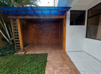 Se vende casa con uso de suelo comercial en freses curridabat Se vende casa con uso de suelo comercial en freses curridabat