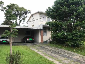 Venta de señorial casona con amplias áreas verdes en Escazú #25-244 GS