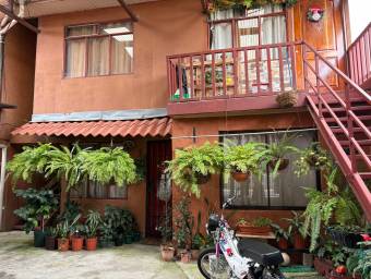 Venta de propiedad con 8 apartamentos independientes #26-974 GS