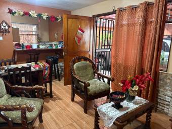 Venta de propiedad con 8 apartamentos independientes #26-974 GS