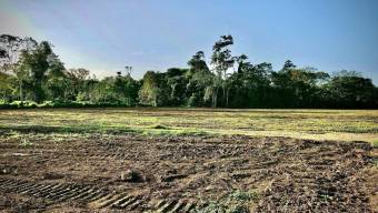 Venta de Lote en San Carlos-La Fortuna. RAH 27-741