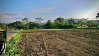 Venta de Lote en San Carlos-La Fortuna. RAH 27-741