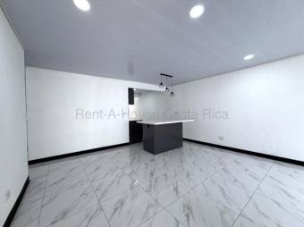Venta de Casa de un Nivel Renovada en Sabanilla de Montes de Oca. RAH 27-743