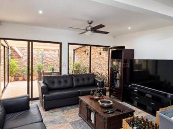 Venta de Casa en ULLOA-Heredia. RAH 27-736 Venta de Casa en ULLOA-Heredia. RAH 27-736