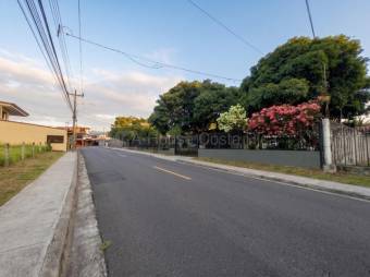 Venta de Lote en Mercedes Sur, Heredia. RAH 27-739