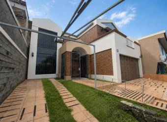 Se vende casa con uso de suelo mixto o comercial en freses curridabat , ₡ 197,000,000, 4, San José, Curridabat Se vende casa con uso de suelo mixto o comercial en freses curridabat , ₡ 197,000,000, 4, San José, Curridabat