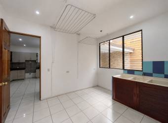 Se vende casa con uso de suelo mixto o comercial en freses curridabat , ₡ 197,000,000, 4, San José, Curridabat Se vende casa con uso de suelo mixto o comercial en freses curridabat , ₡ 197,000,000, 4, San José, Curridabat