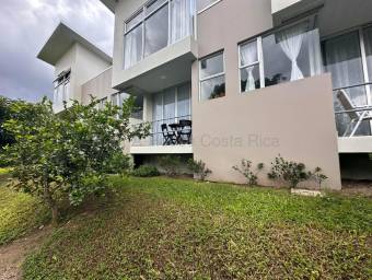 Se alquila apartamento en Ciudad Colón Mora 27-819