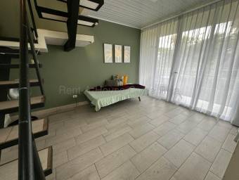 Se alquila apartamento en Ciudad Colón Mora 27-819